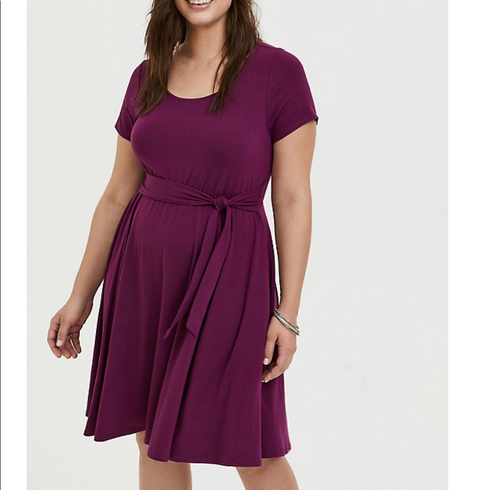 New torrid dress with know on side